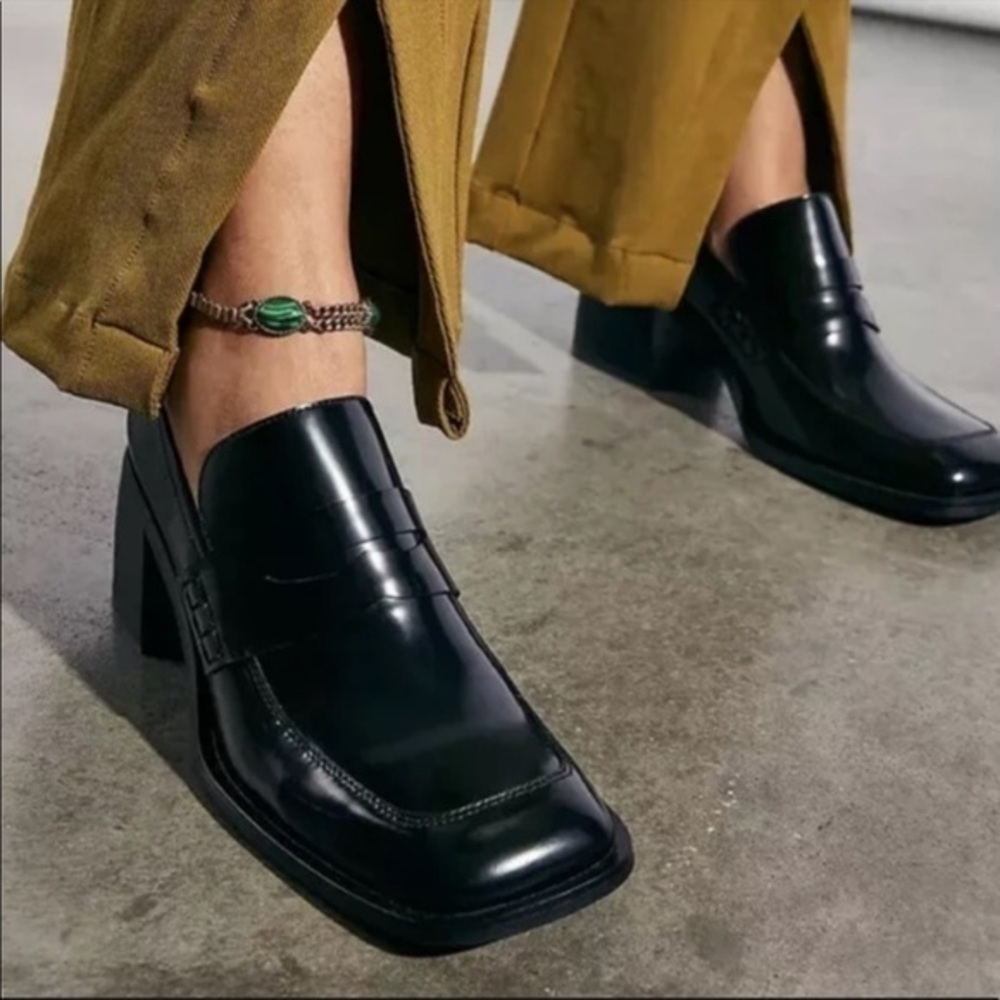 EUC Jeffrey Campbell Ecole Loafer Pump Size 8